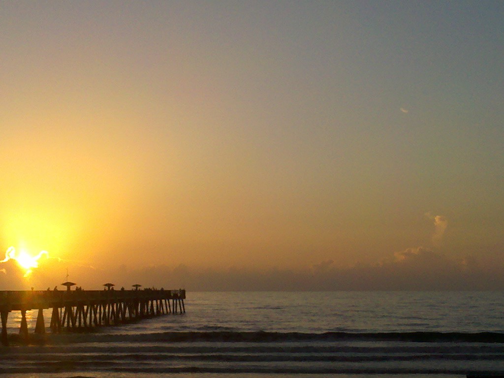 Jacksonville Beach fishing pier